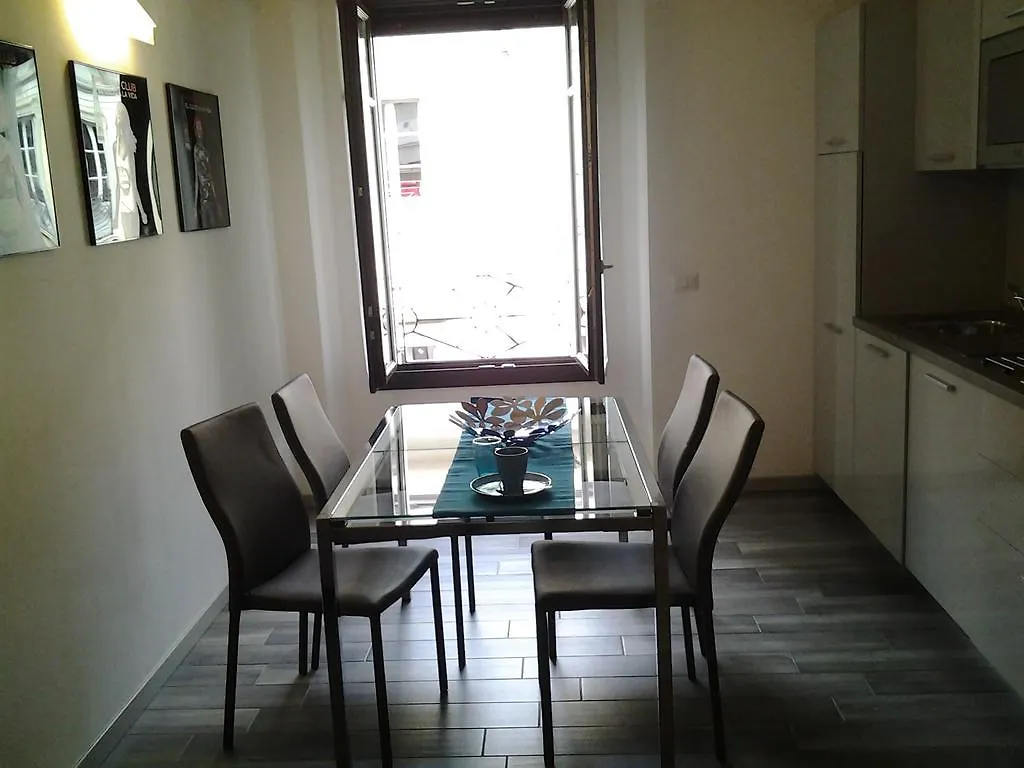 Como Via Carcano 13 Italien